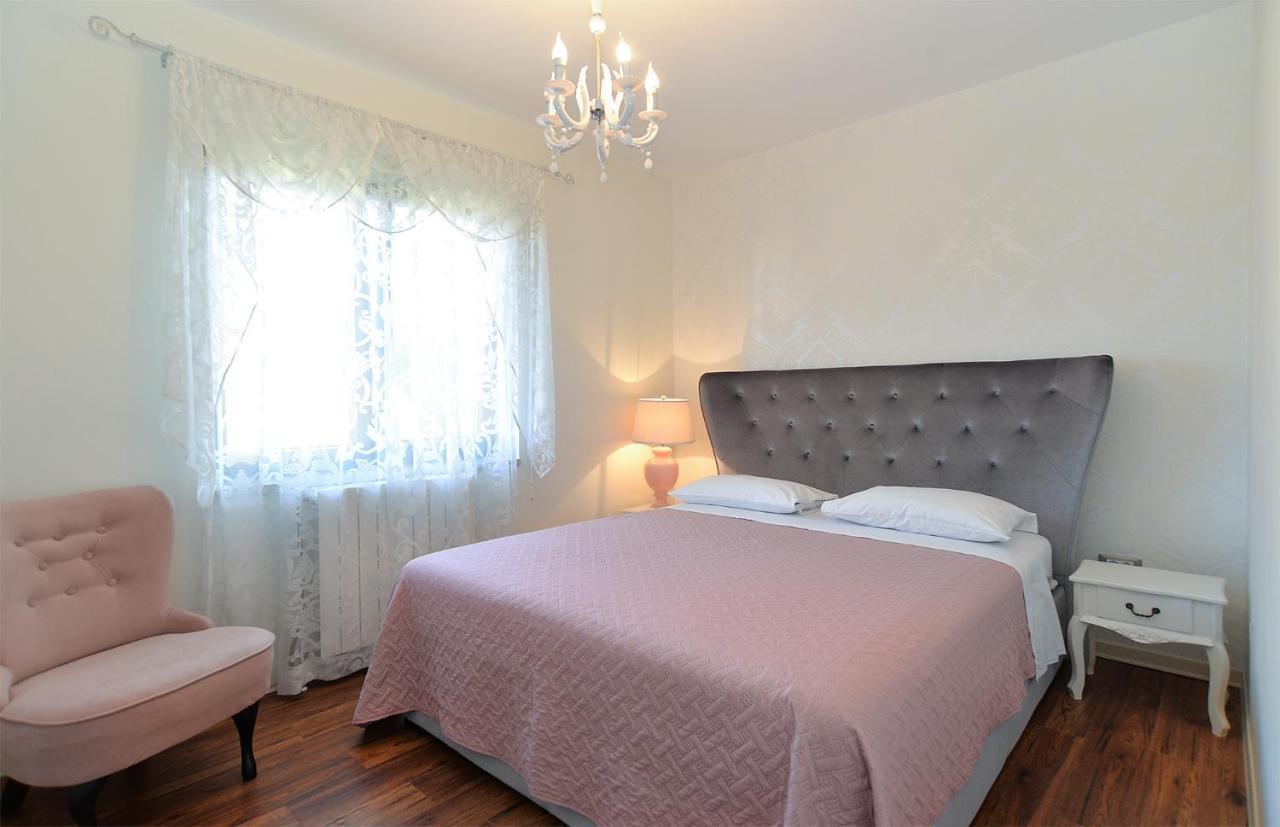 Apartments Marija 1089 โปเรช ภายนอก รูปภาพ