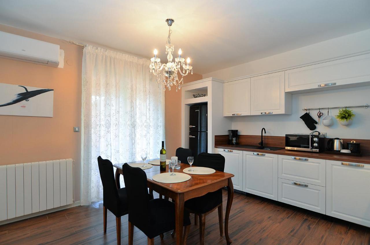 Apartments Marija 1089 โปเรช ภายนอก รูปภาพ