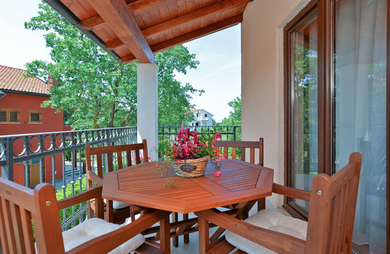 Apartments Marija 1089 โปเรช ภายนอก รูปภาพ