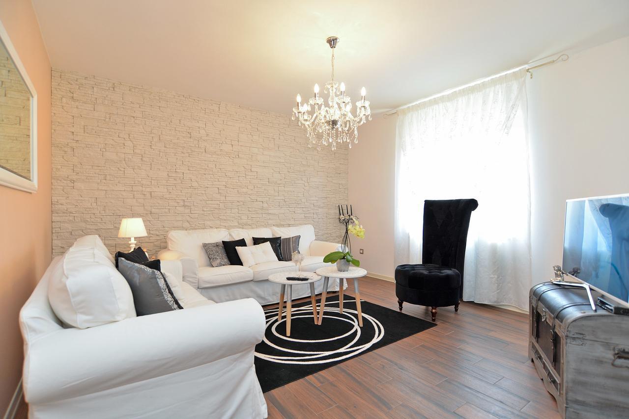 Apartments Marija 1089 โปเรช ภายนอก รูปภาพ